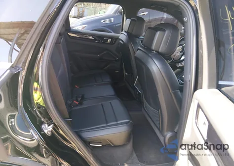 2019 Porsche Cayenne E-Hybrid from USA, damaged, VIN WP1AE2AY0KDA50395